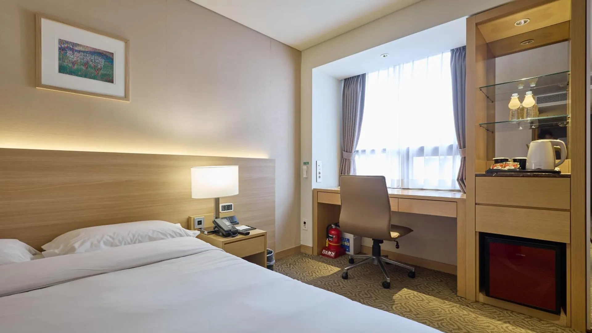 Summit Hotel Seoul Dongdaemun 3*,