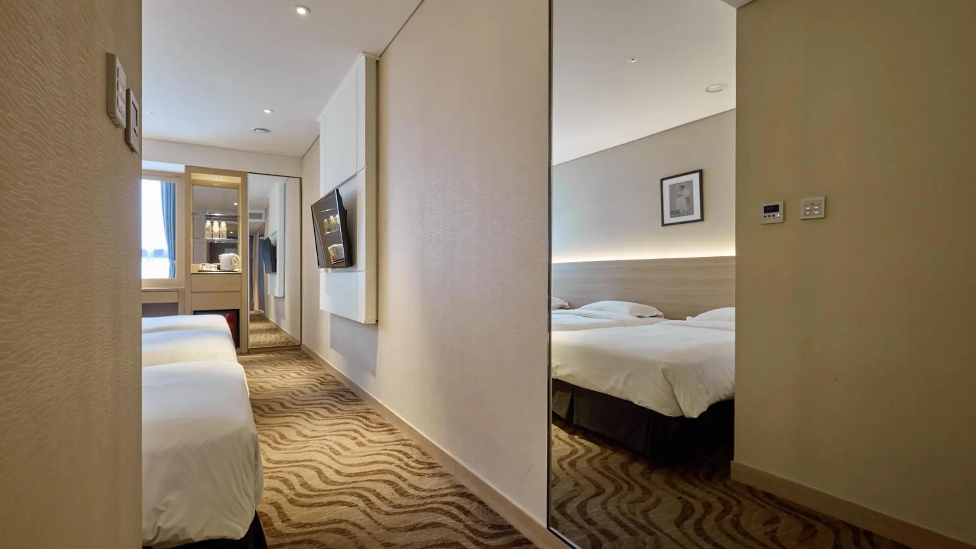 Summit Hotel Seoul Dongdaemun 3*,